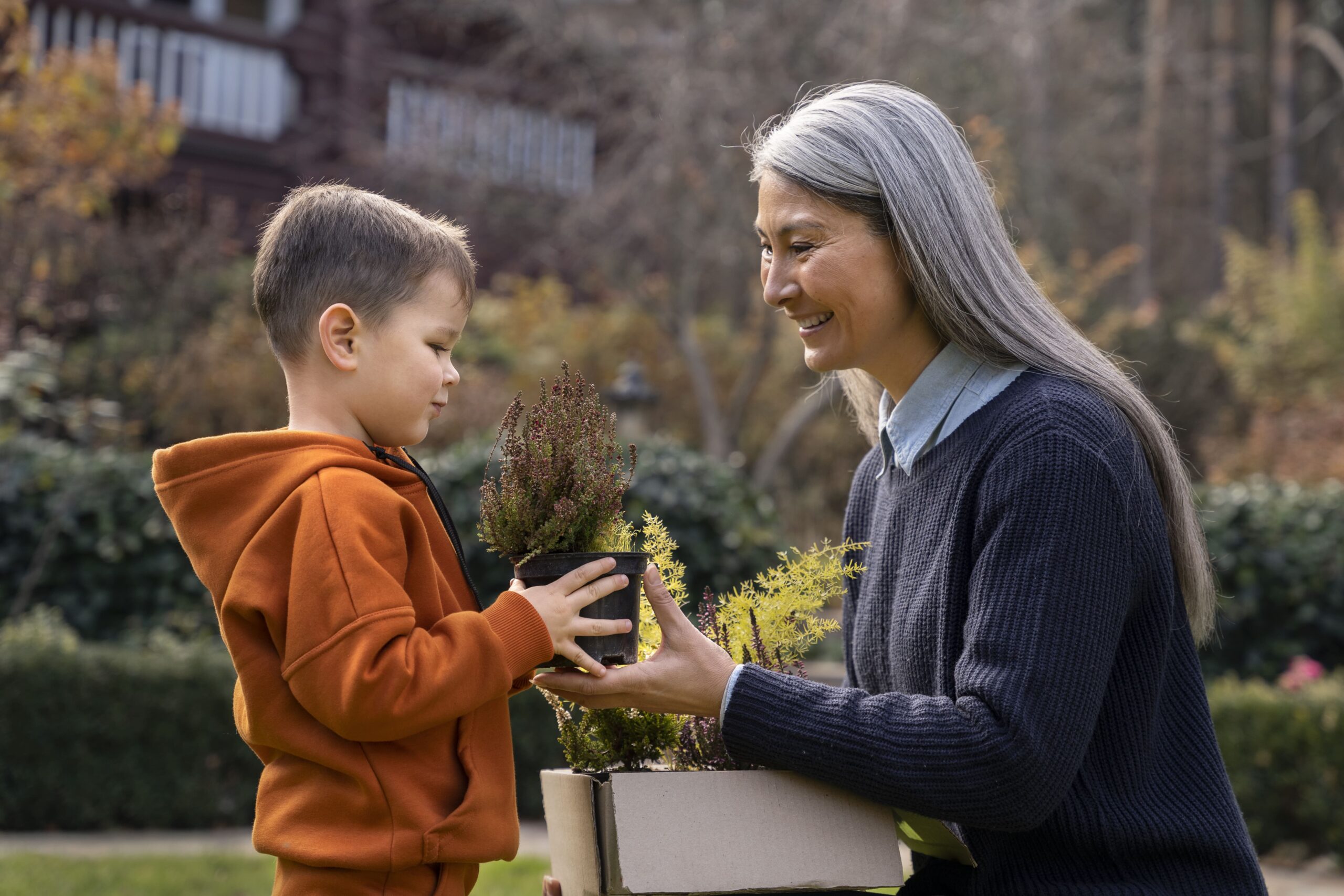 Read more about the article Si tu hijo/a hace comentarios inapropiados en público, necesitas conocer estas técnicas efectivas