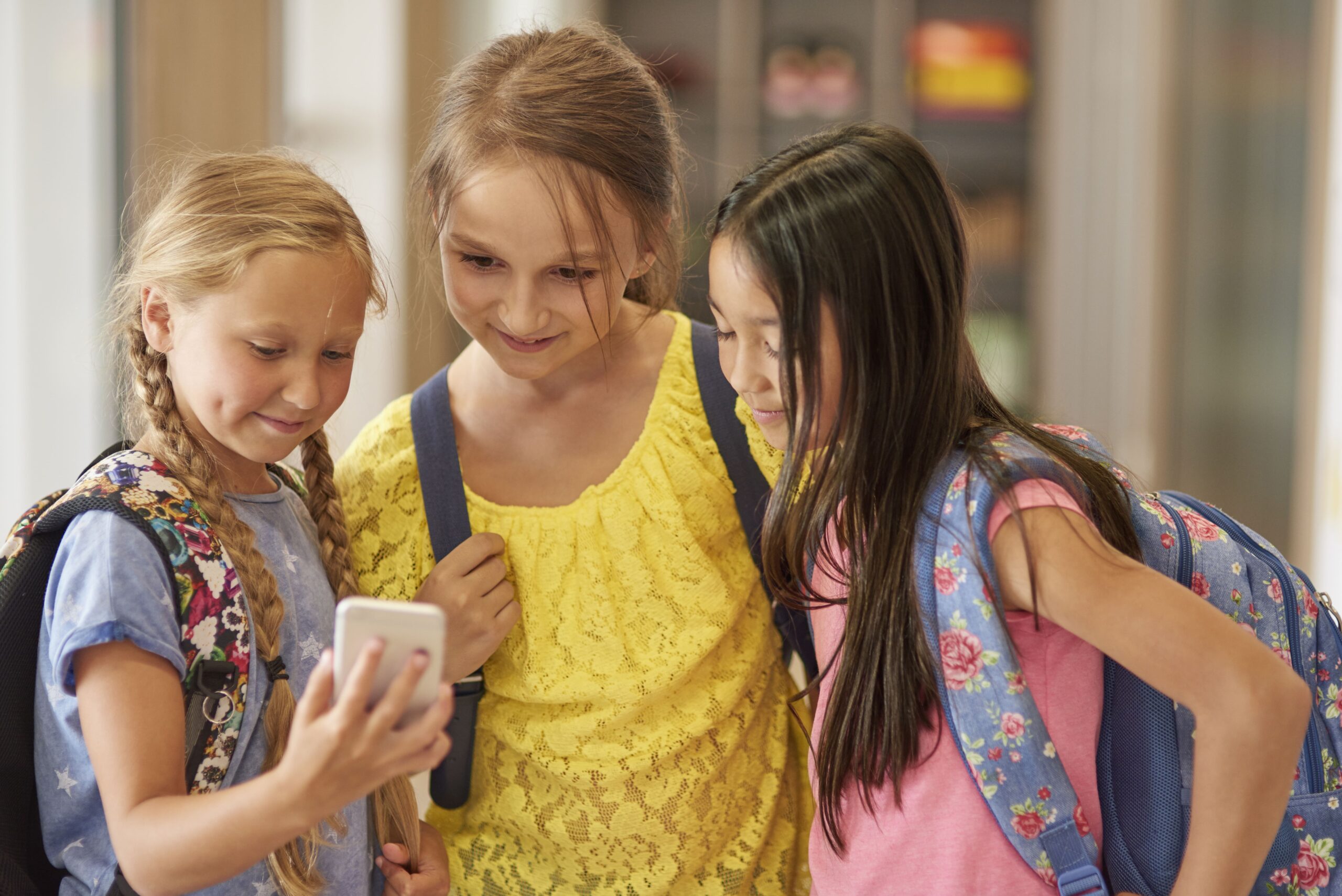 You are currently viewing Las escuelas recomiendan retrasar la compra del primer smartphone para niños