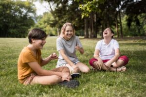 Read more about the article El sedentarismo adolescente: cómo las pantallas y el entorno urbano están poniendo en riesgo su salud